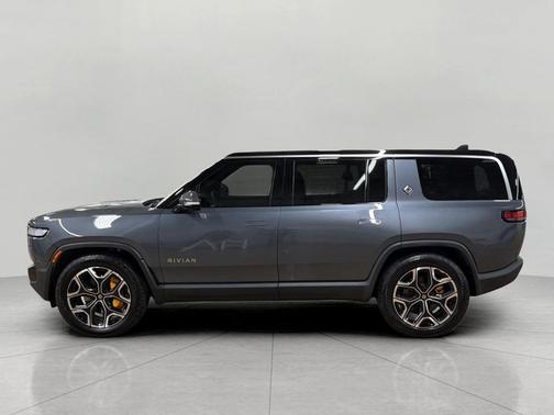 LA Silver 2023 Rivian R1S Adventure