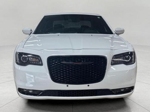 2022 Chrysler 300 S