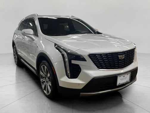 2022 Cadillac XT4 Premium Luxury