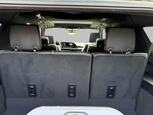 2023 Cadillac Escalade ESV Premium Luxury