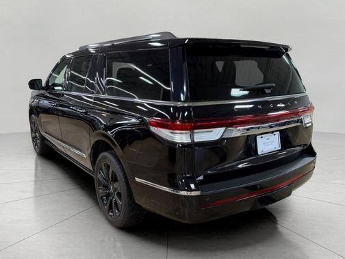 INFINITE BLACK MET CC 2024 Lincoln Navigator Reserve