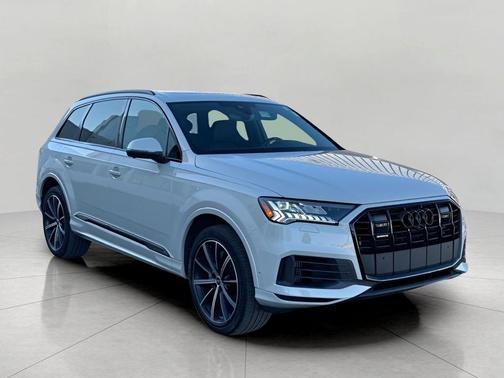 2024 Audi Q7 55 Premium Plus