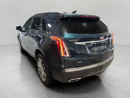 2025 Cadillac XT5 Sport