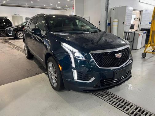2025 Cadillac XT5 Sport