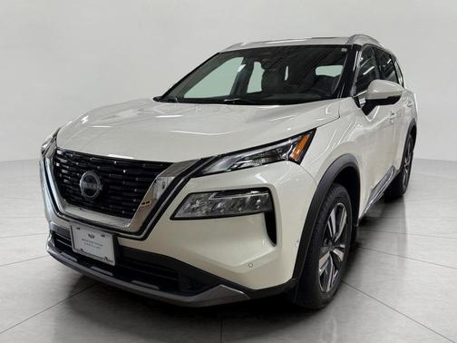 Pearl White Tricoat 2023 Nissan Rogue SL