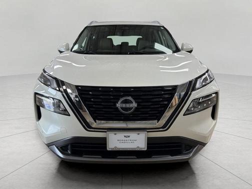 Pearl White Tricoat 2023 Nissan Rogue SL