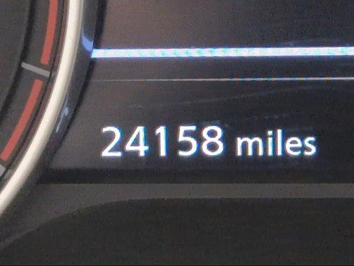 Pearl White Tricoat 2023 Nissan Rogue SL
