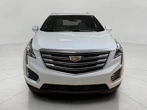Crystal White Tricoat 2017 Cadillac XT5 Luxury
