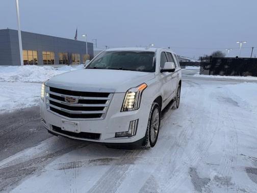 2017 Cadillac Escalade Luxury