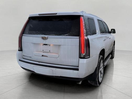 2017 Cadillac Escalade Luxury