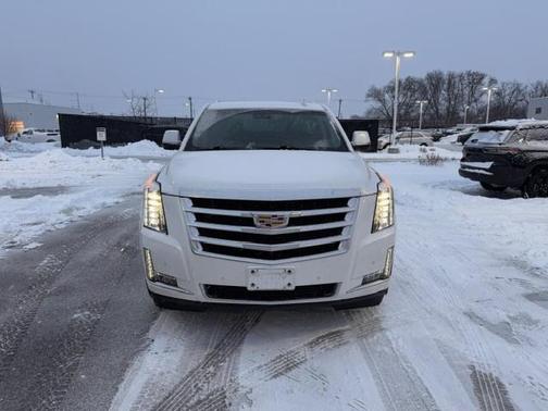 2017 Cadillac Escalade Luxury
