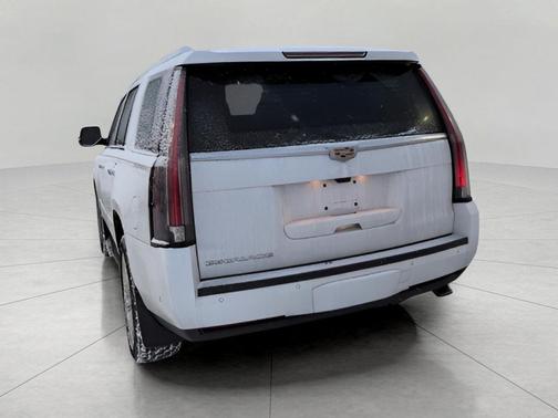 2017 Cadillac Escalade Luxury