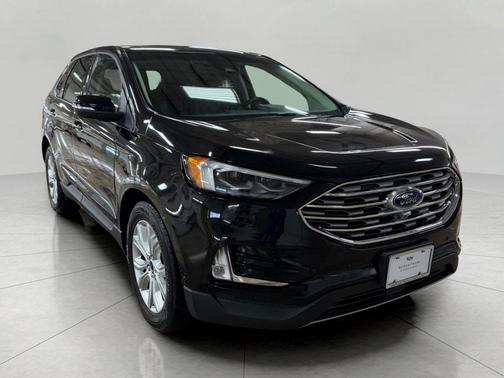 AGATE BLACK METALLIC 2020 Ford Edge Titanium