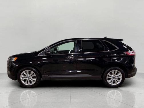 AGATE BLACK METALLIC 2020 Ford Edge Titanium