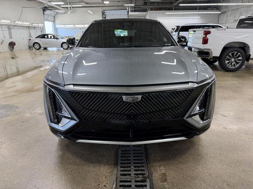 Argent Silver Metallic 2024 Cadillac LYRIQ Luxury