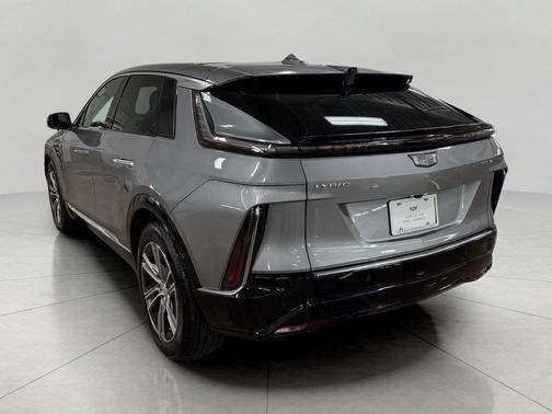 Argent Silver Metallic 2024 Cadillac LYRIQ Luxury