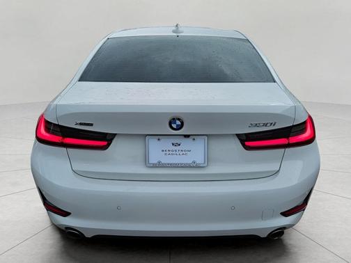 2022 BMW 330 xDrive