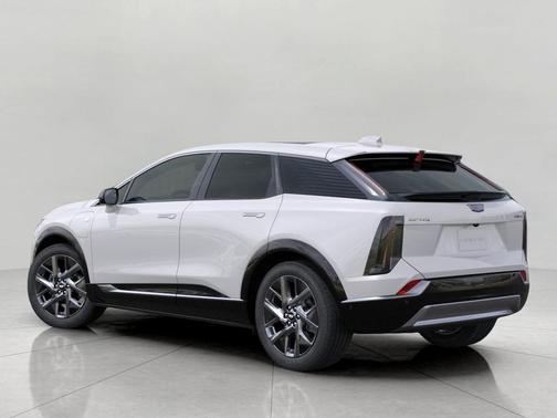 2025 Cadillac OPTIQ Luxury 1 AWD