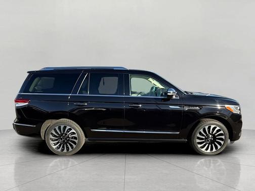 2022 Lincoln Navigator Black Label