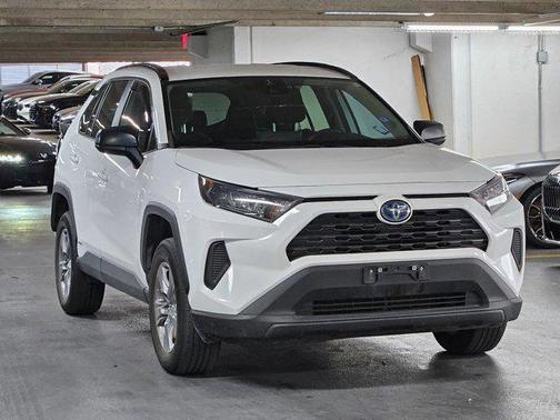 2022 Toyota RAV4 Hybrid LE