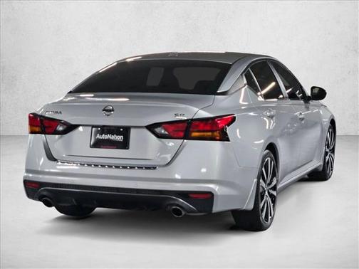 2021 Nissan Altima SR FWD