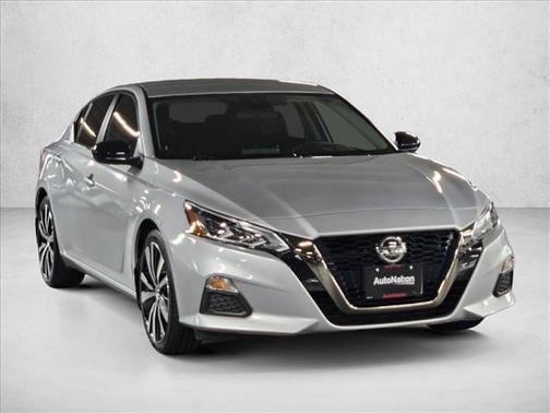 2021 Nissan Altima SR FWD