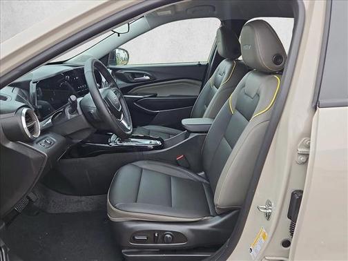 White Sands 2026 Chevrolet Trax FWD ACTIV