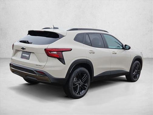 White Sands 2026 Chevrolet Trax FWD ACTIV