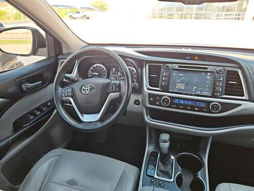 Predawn Gray Mica 2016 Toyota Highlander XLE