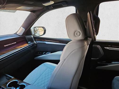 Crystal White Tricoat 2025 Cadillac Escalade Sport Platinum
