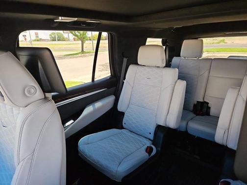 Crystal White Tricoat 2025 Cadillac Escalade Sport Platinum