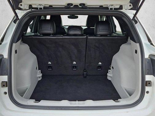 Bright White Clearcoat 2024 Jeep Compass Latitude