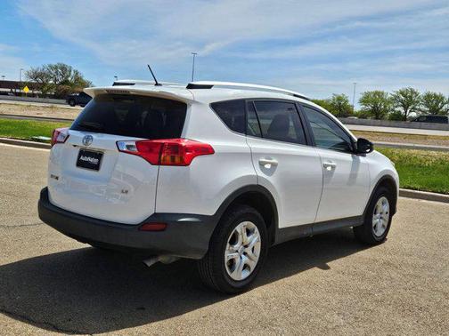 2014 Toyota RAV4 LE