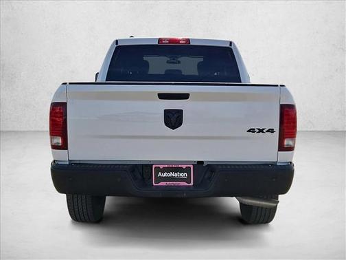 2024 RAM 1500 Classic Warlock Crew Cab 4x4 5'7' Box