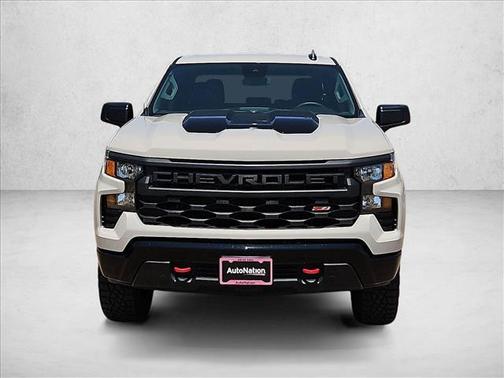 White Sands 2026 Chevrolet Silverado 1500 Custom Trail Boss