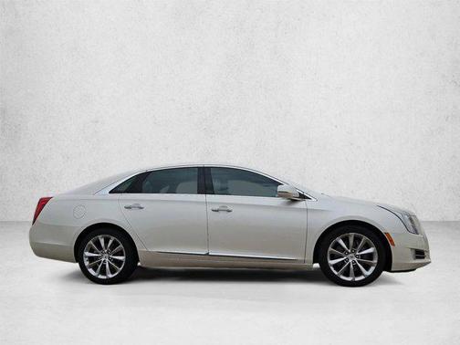 White Diamond Tricoat 2013 Cadillac XTS Premium