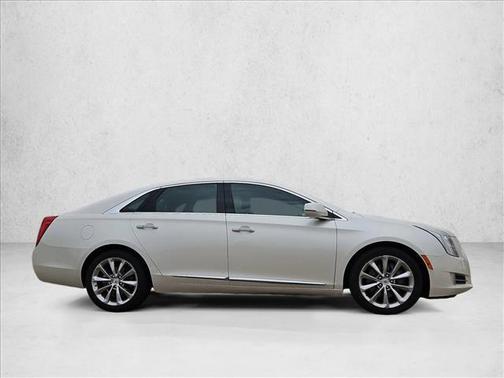 White Diamond Tricoat 2013 Cadillac XTS Premium