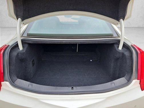 White Diamond Tricoat 2013 Cadillac XTS Premium