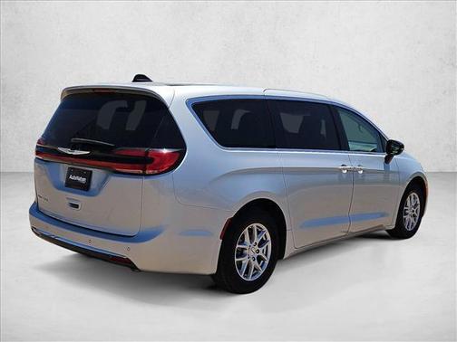 Silver Mist Clearcoat 2024 Chrysler Pacifica Touring L