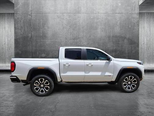 2023 GMC Canyon Base