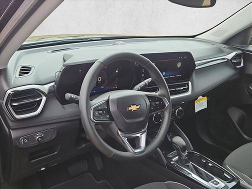 Mosaic Black Metallic 2026 Chevrolet Trailblazer LT