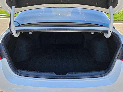 Glacial White Pearl 2021 Kia K5 LXS