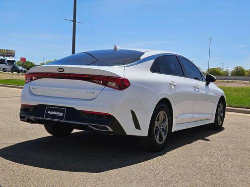 Glacial White Pearl 2021 Kia K5 LXS