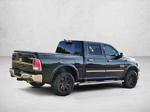 Brilliant Black Crystal Pearlcoat 2018 RAM 1500 Laramie