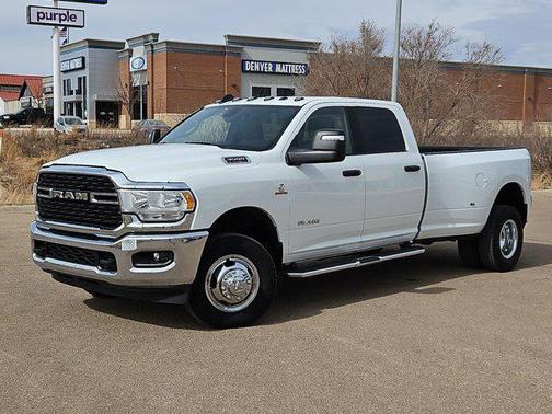 2024 RAM 3500 Big Horn Crew Cab 4x4 8' Box