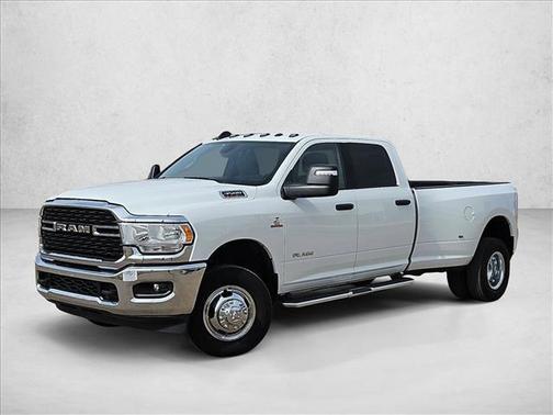 2024 RAM 3500 Big Horn Crew Cab 4x4 8' Box