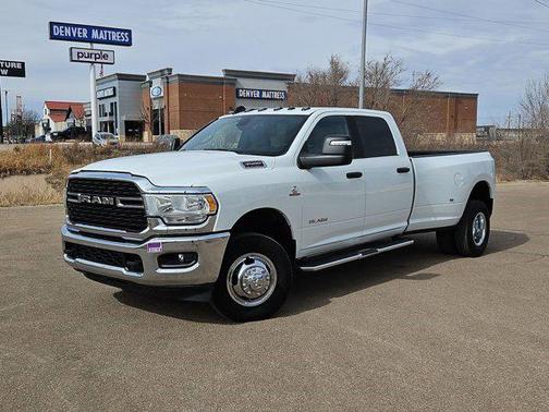 2024 RAM 3500 Big Horn Crew Cab 4x4 8' Box