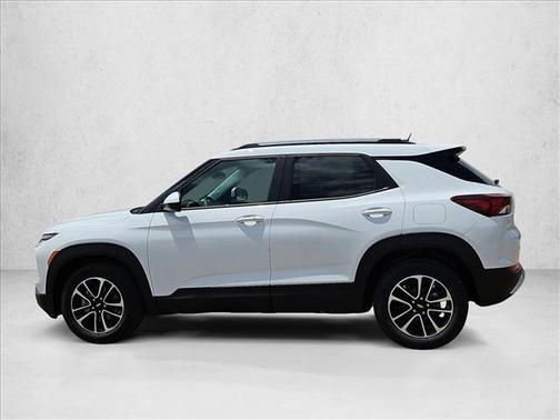 Summit White 2026 Chevrolet Trailblazer LT