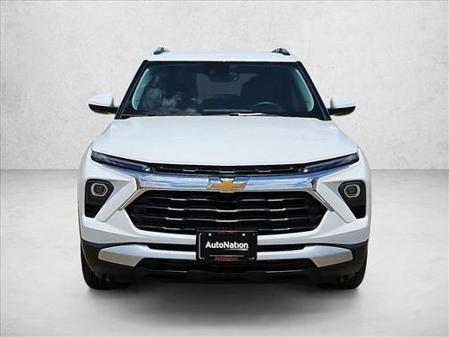Summit White 2026 Chevrolet Trailblazer LT