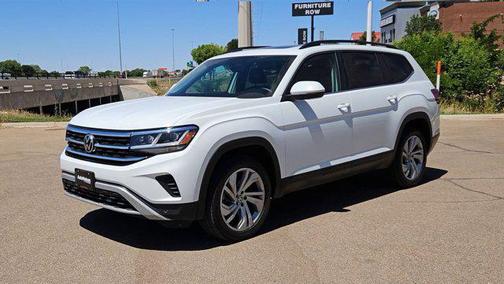 Pure White 2022 Volkswagen Atlas 3.6L SE w/Technology